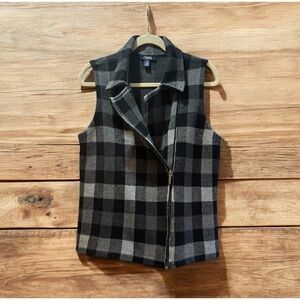 🗽Chaps Black and Gray Checkered Vest Size Large